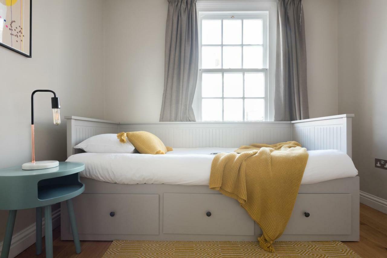 The Navy Court - Scandinavian Inspired 4Bdr Home Oxford Exterior foto